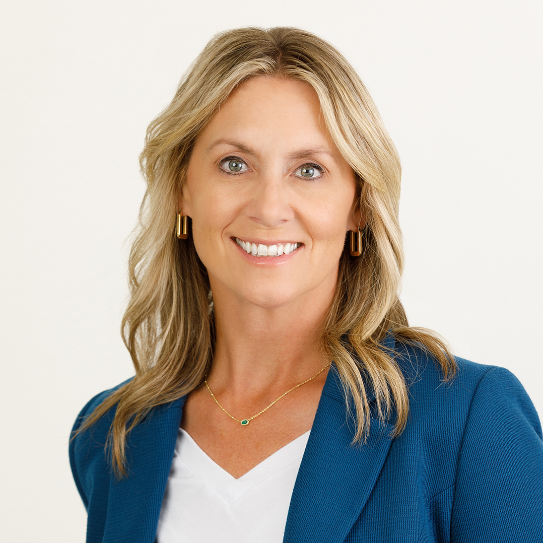 Carolyn Hardman headshot